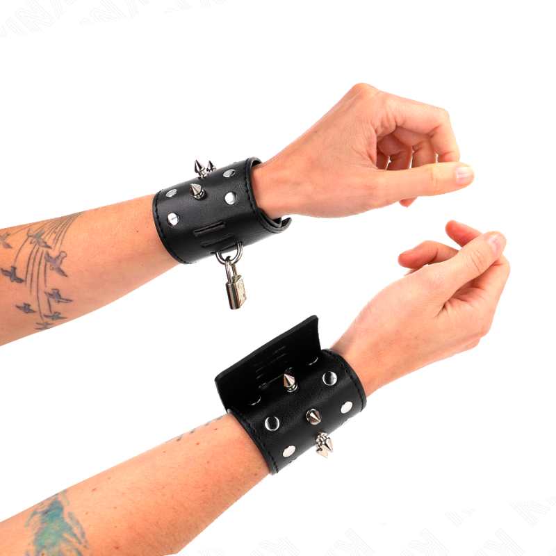 KINK - PUNK WRIST RESTRAINTS WITH SPIKES 25 X 6 CM