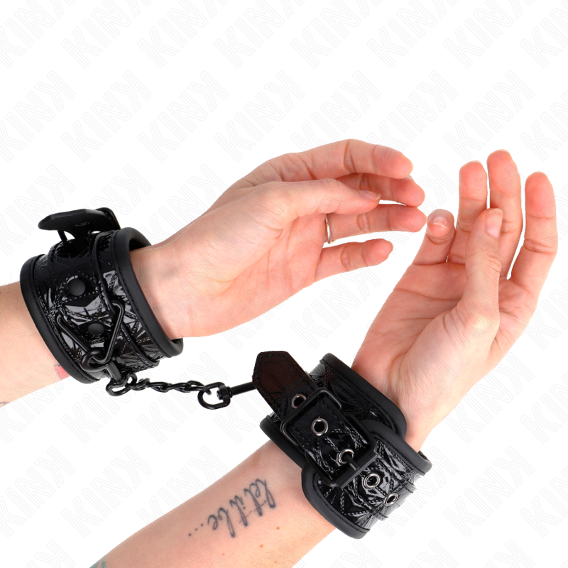 KINK - DIAMOND PATTERN WRIST RESTRAINTS BLACK ADJUSTABLE 17-26 CM X 5.5 CM