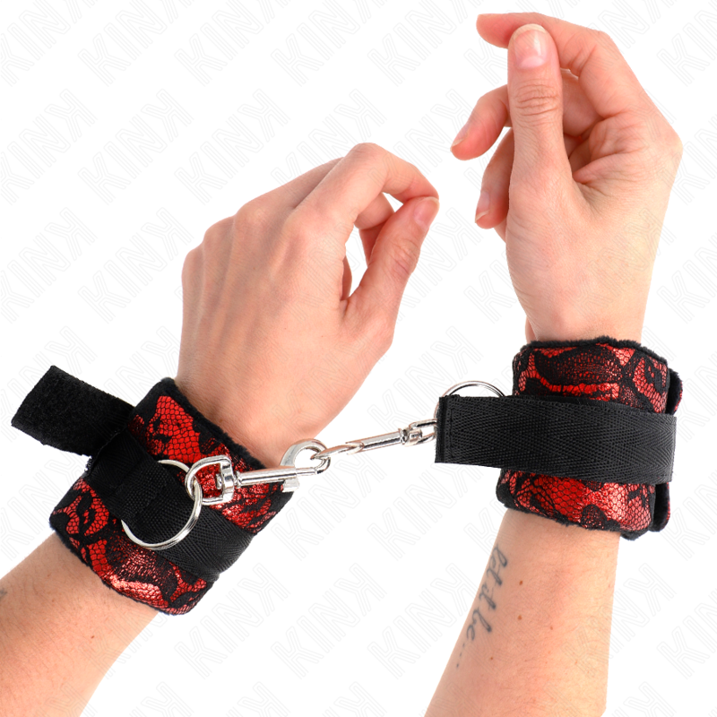 KINK - SCANDAL WRIST RESTRAINTS RED-BLACK