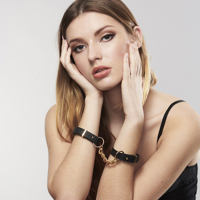 BIJOUX - INDISCRETS MAZE HANDCUFFS BLACK BRACELETS